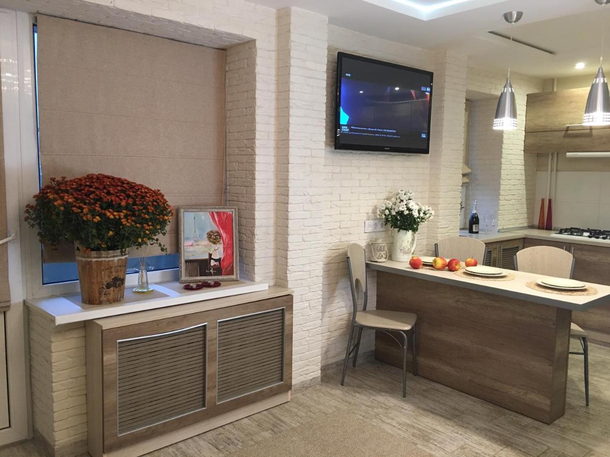 Studio Luxe On Victory Street In The City Center Vinnytsia Ngoại thất bức ảnh