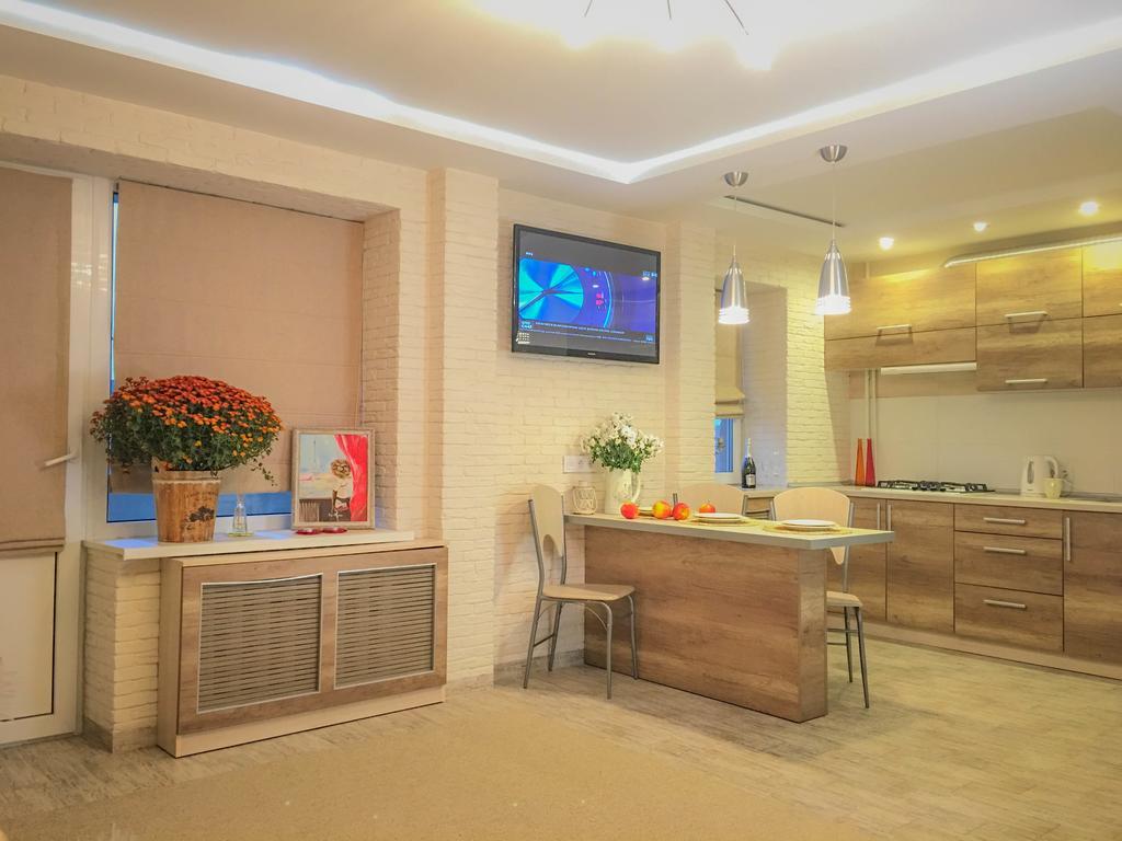 Studio Luxe On Victory Street In The City Center Vinnytsia Ngoại thất bức ảnh